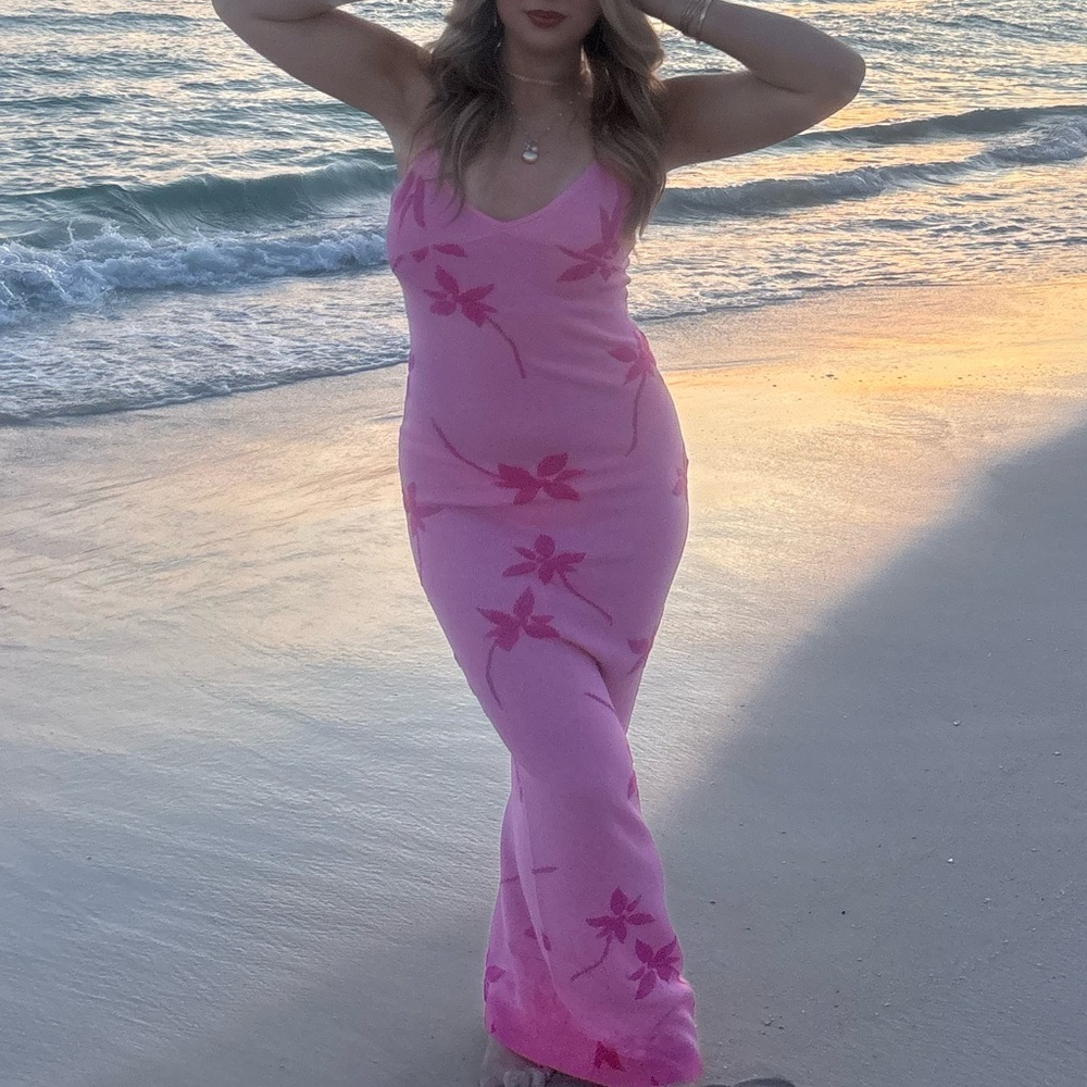 White Fox Boutique Pink Floral Maxi Dress